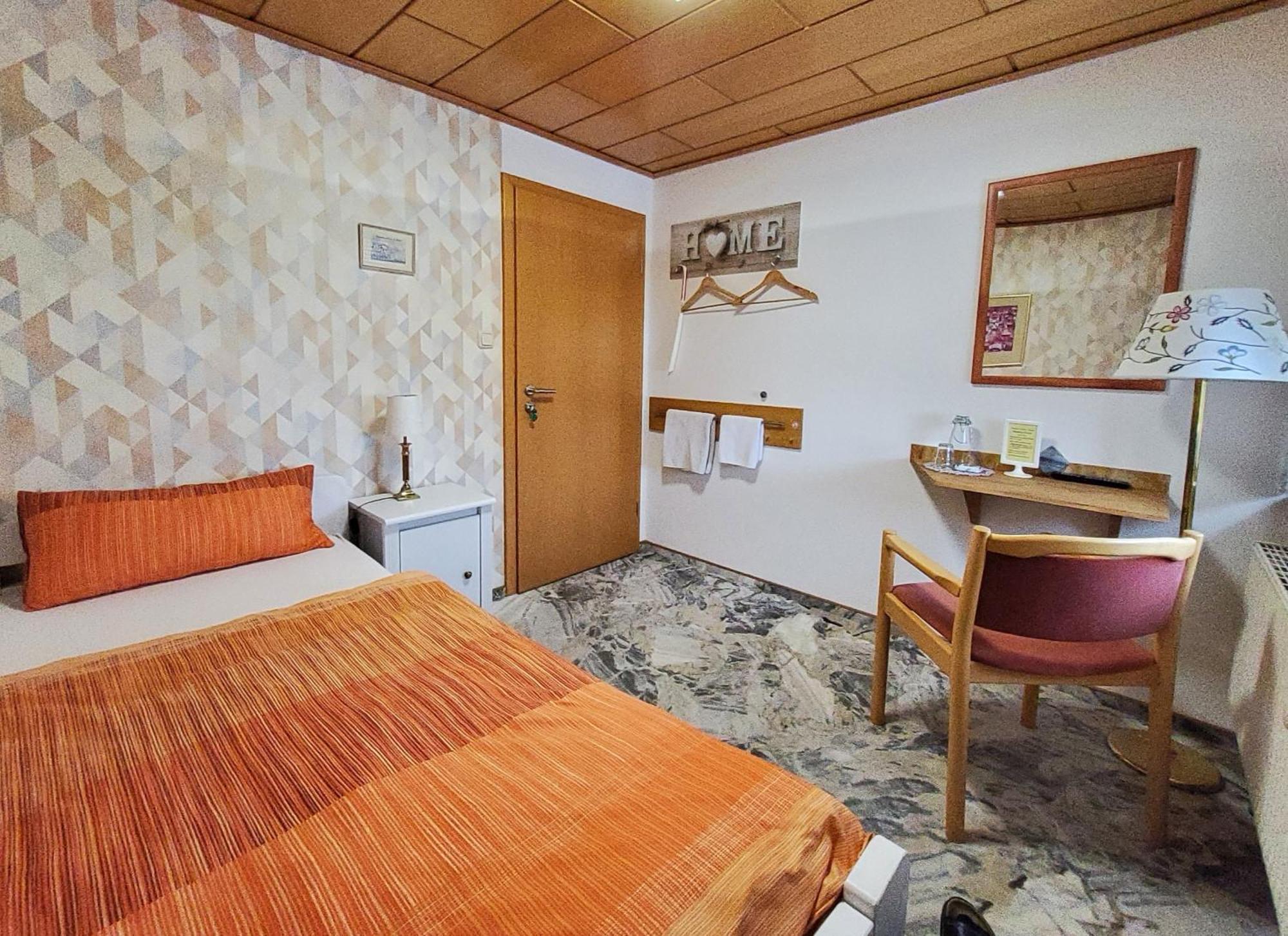 B & B Gaestehaus Schmidt Lichtenberg  Extérieur photo